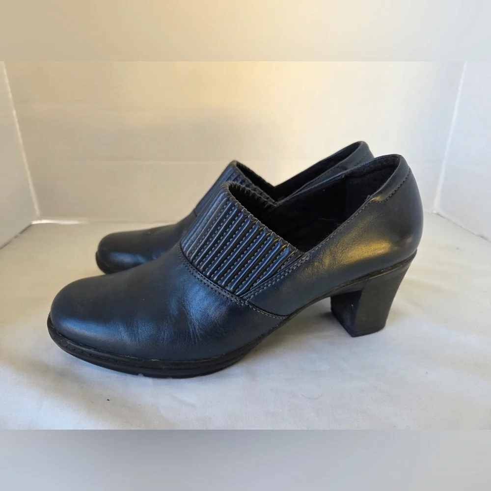 Clarks Bendables Women  Thoughtful Q Block Heel Navy Leather Slip Ons Size 8.5M - Picture 3 of 8